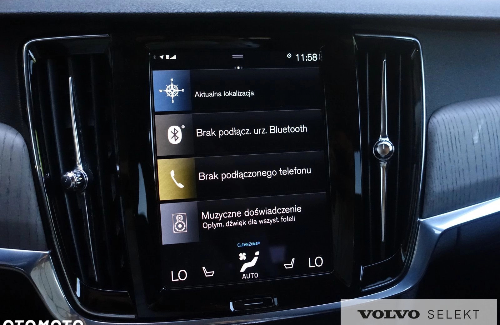 Volvo V90 Cross Country cena 168900 przebieg: 141575, rok produkcji 2021 z Radomsko małe 667